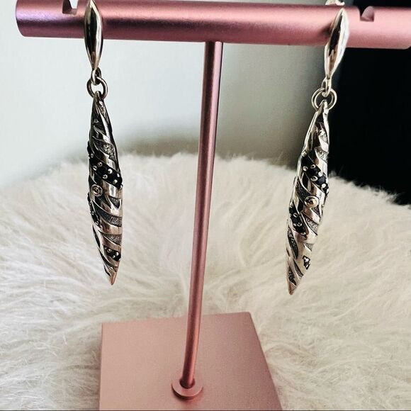 DEVATA Sterling Silver & 18K Gold‎ Black Spinel Animal Print Drop Earrings, NWT - Picture 15 of 16